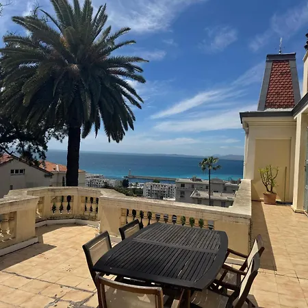 Palmeraie - Magnifique D'epoque Avec Vue 4 Personnes Avec Terrasse Le Port Nizza