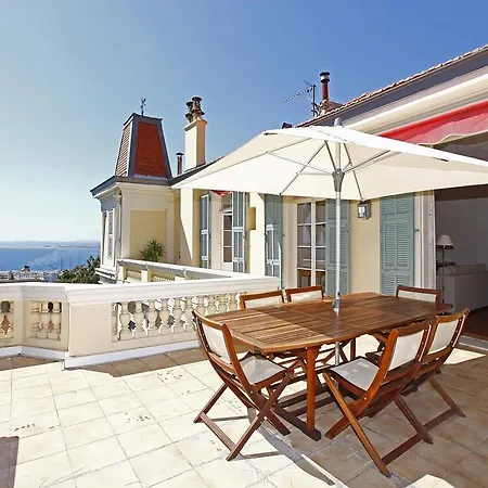 Apartman Palmeraie - Magnifique D'epoque Avec Vue 4 Personnes Avec Terrasse Le Port Nizza