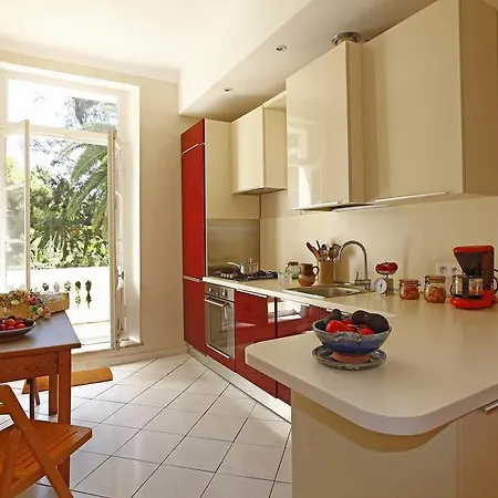 Appartement Palmeraie - Magnifique D'epoque Avec Vue 4 Personnes Avec Terrasse Le Port *